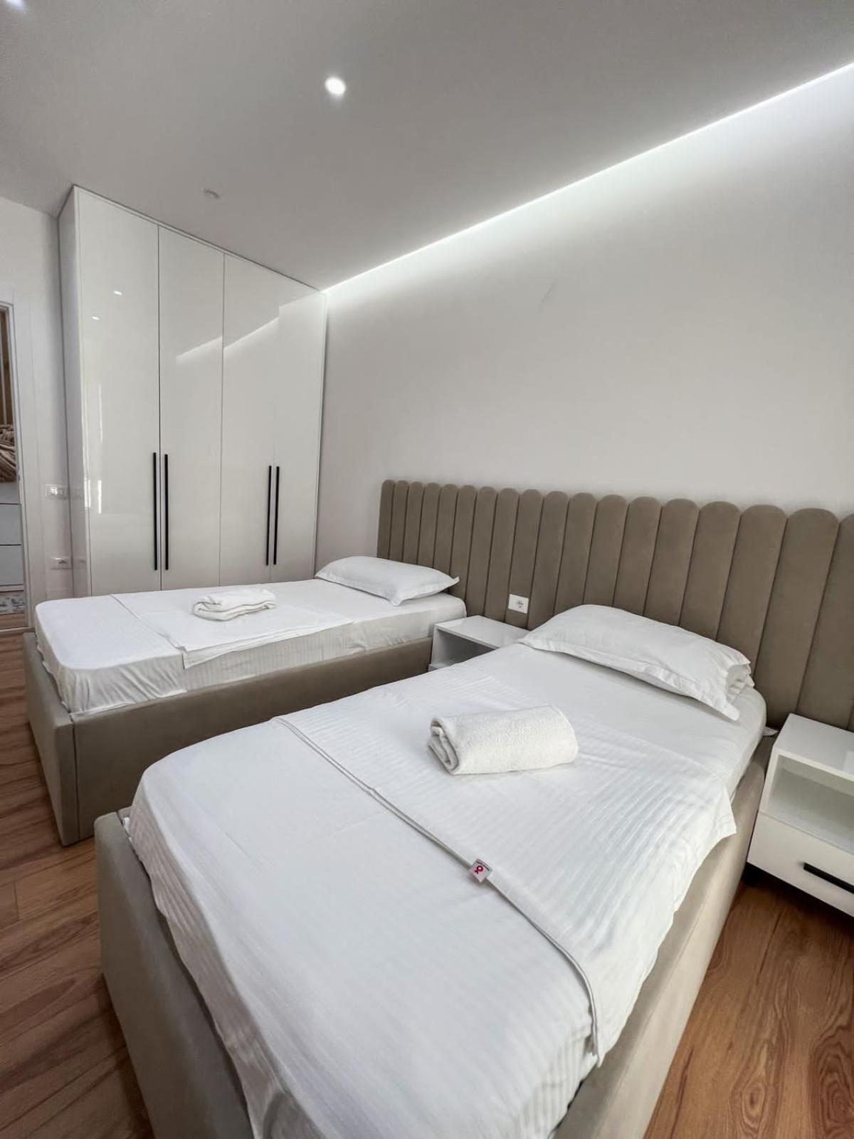 Lux Apartment At Arlis تيرانا المظهر الخارجي الصورة