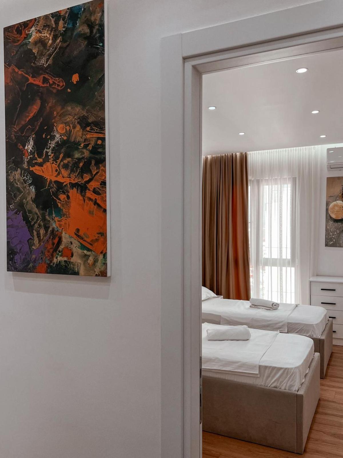 Lux Apartment At Arlis تيرانا المظهر الخارجي الصورة